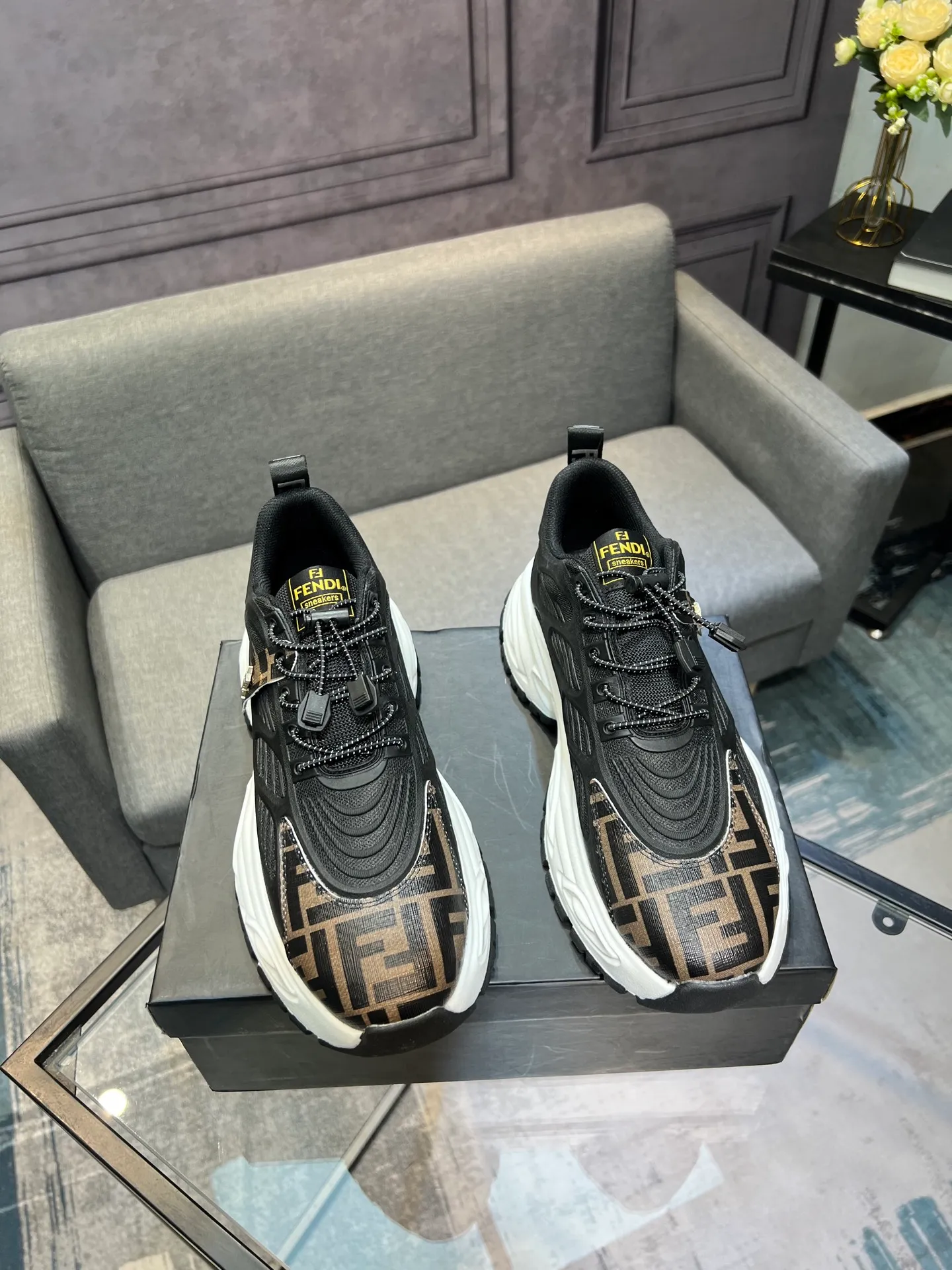 Men's men's shoes 💰440 [FENDI] new 🙈 casual shoes with first-class workmanship, 💪💪💪cowhide uppers ➕ genuine leather feet, 👻suitable for all kinds of travel! Number of yards 38-44